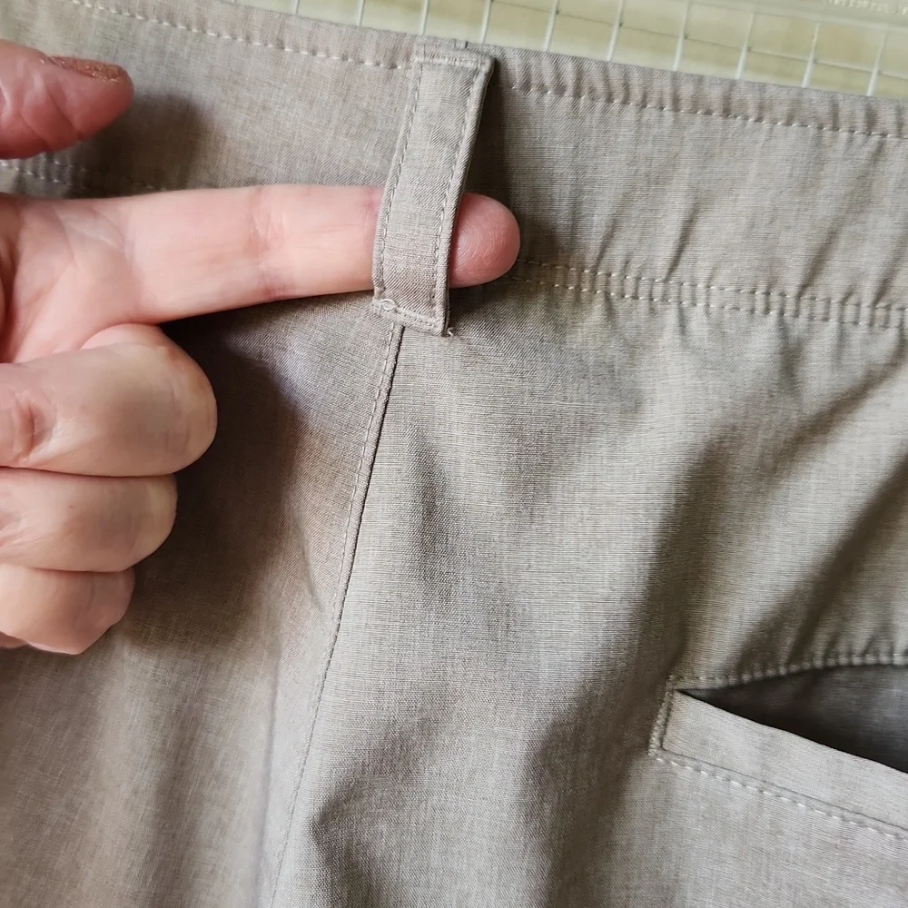 PGA Tour Shorts‎ Men's sz 38 tan golf